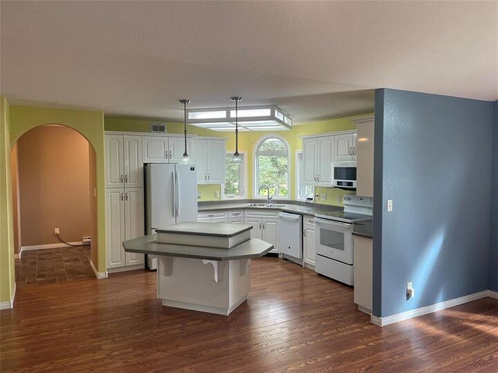 Property Photo: 620 Main Street MB R0J 1Z0
