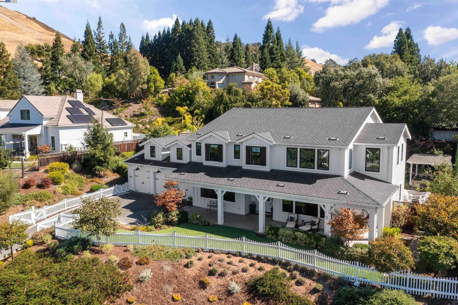 Property Photo:  2621 Royal Oaks Dr  CA 94507 