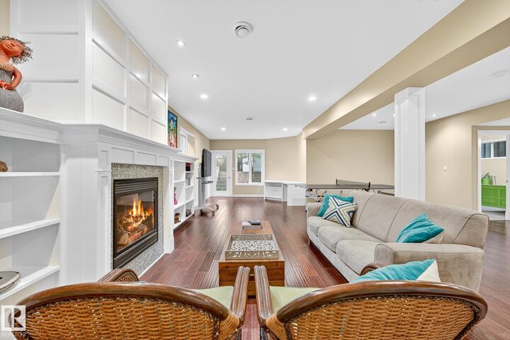 Property Photo:  940 Haliburton Road NW  AB T6R 2Z6 