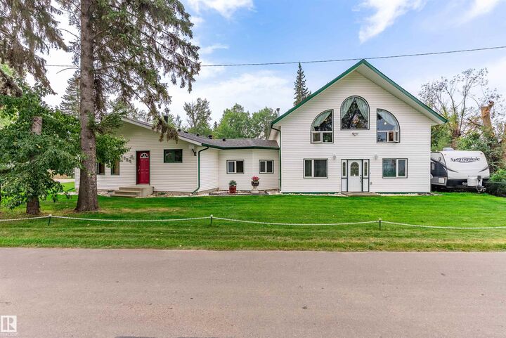 4704 51 Street  Rural Lac Ste. Anne County AB T0E 0A0 photo