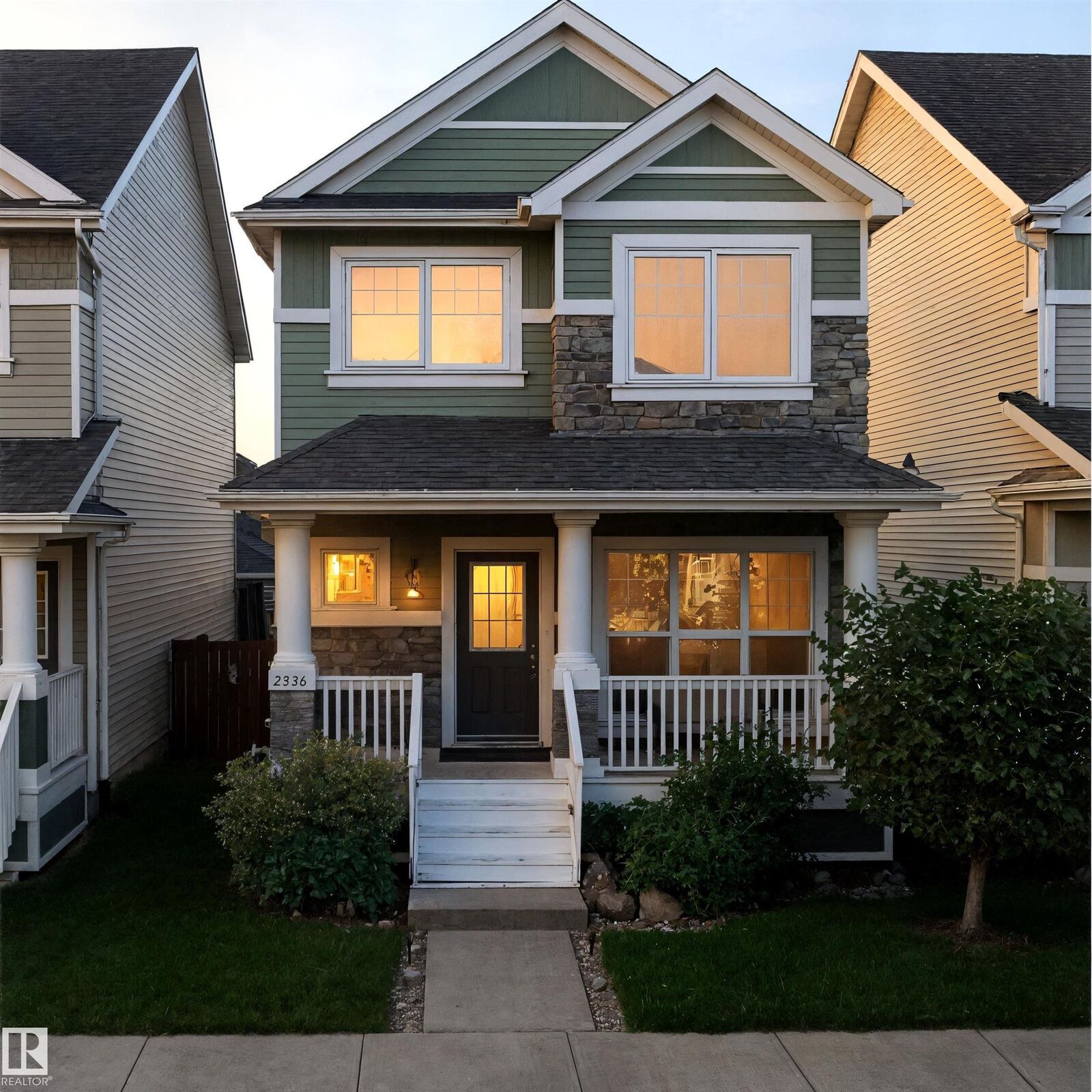 Property Photo:  2336 70 Street SW  AB T6X 1Z2 
