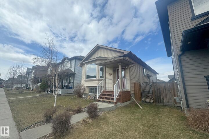 Property Photo: 1126 36A Avenue NW AB T6T 0G1