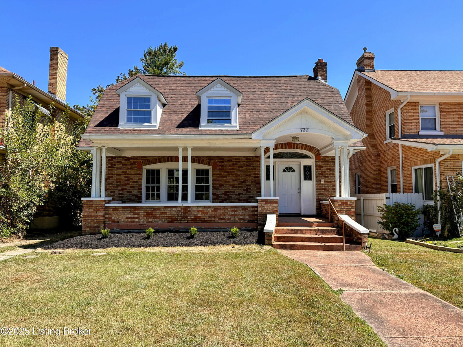 Property Photo:  733 S 44th St  KY 40211 