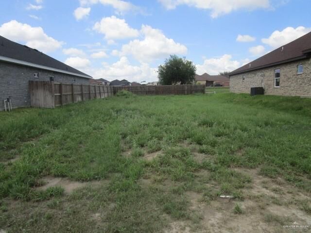 Property Photo:  512 N Kika De La Garza Boulevard  TX 78560 