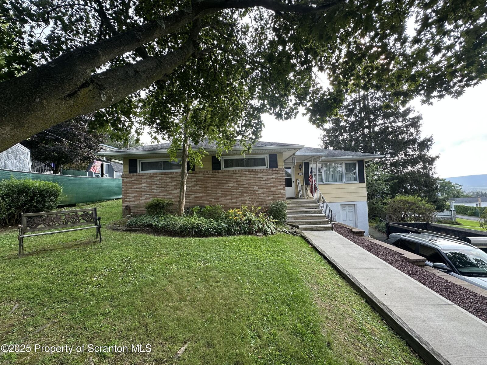 Property Photo: 1222 Willow Street PA 18505