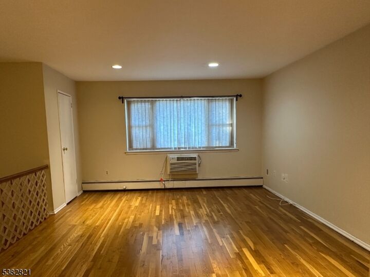 Property Photo:  40 Manchester Ct  NJ 07470 