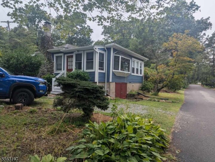 32 Laurel Dr  Jefferson Twp. NJ 07438 photo