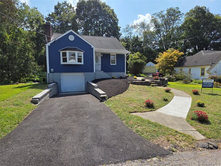 Property Photo:  809 Oakwood Drive  NY 10566 