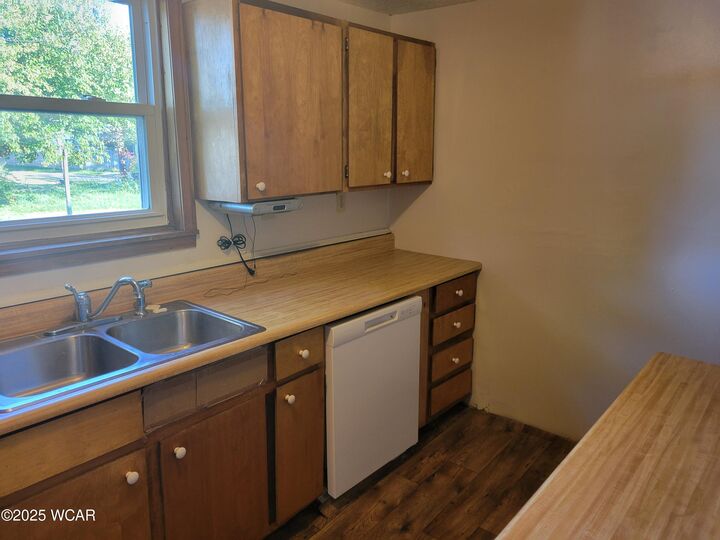 Property Photo:  416 N Cherry Street  OH 43326 
