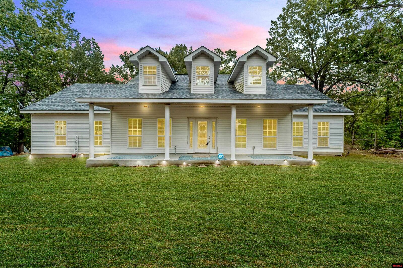 Property Photo: 6945 Hwy 5 North AR 72651