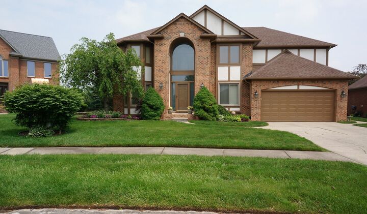 Property Photo: 49954 Willowood Drive MI 48044