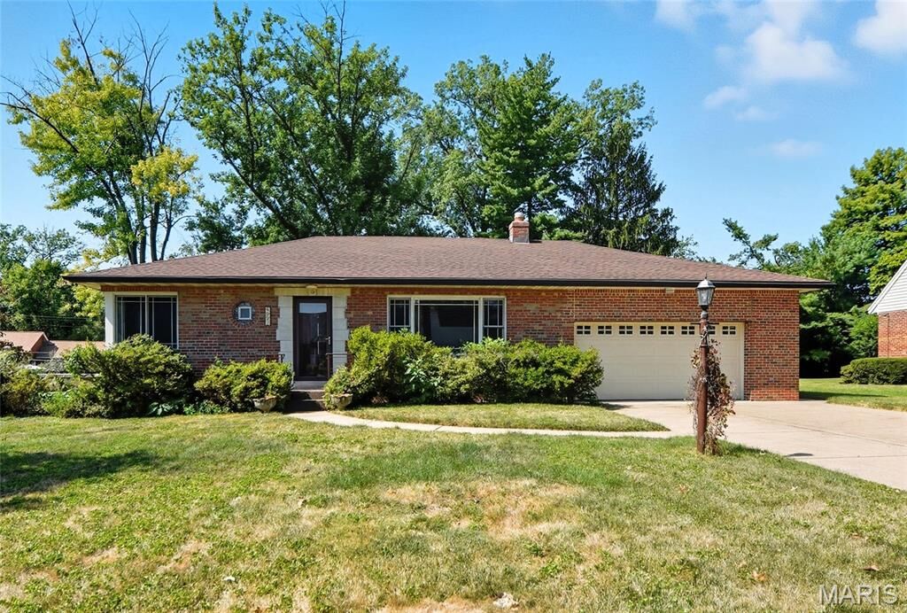 Property Photo: 6027 Guilford Place MO 63109