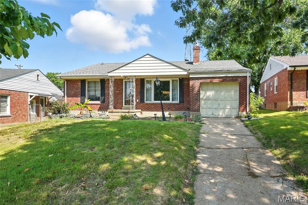 Property Photo: 7335 Trenton Avenue MO 63130