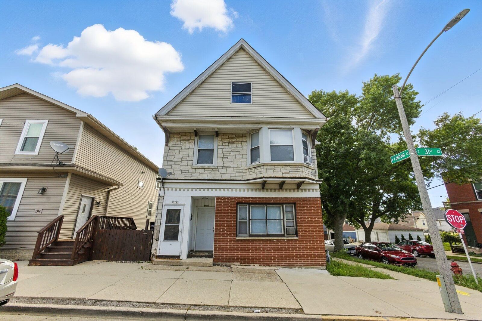 Property Photo:  1578 S 31st St 1580  WI 53215 