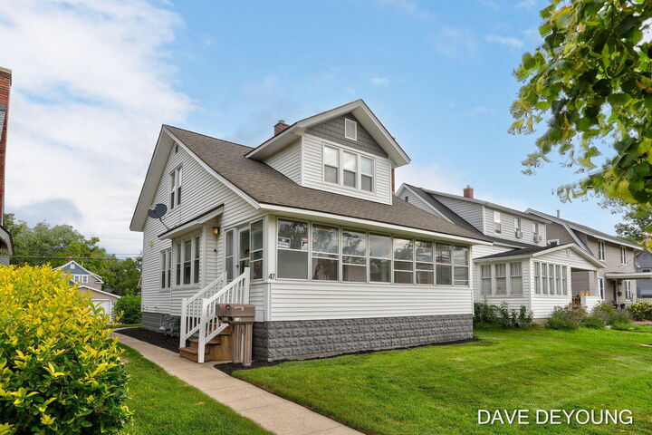 Property Photo: 47 W 19th Street MI 49423