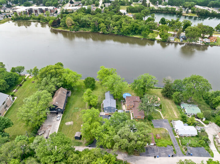 Property Photo:  550 N Center Street  IL 60177 