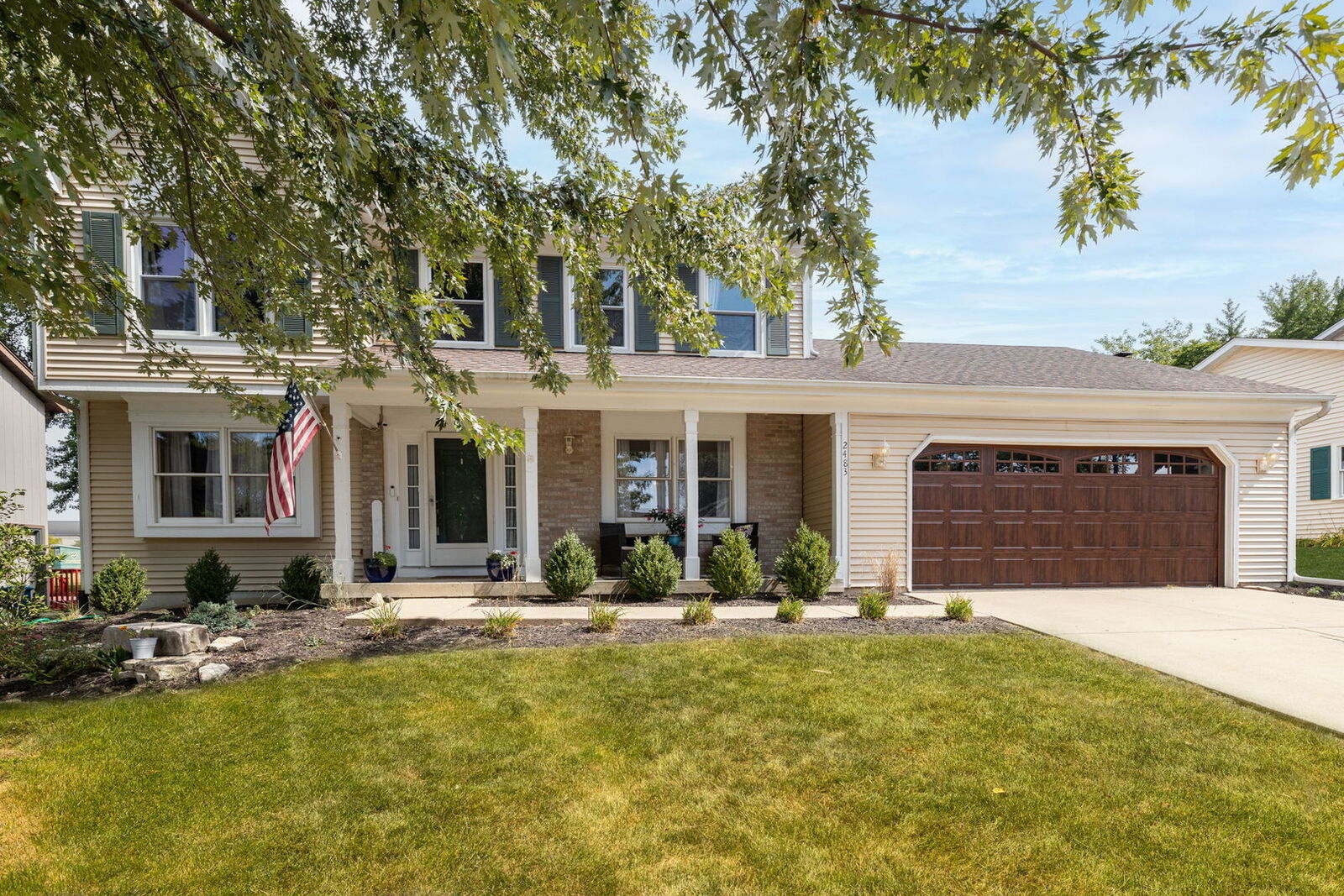 Property Photo: 2483 Lakeside Drive IL 60504