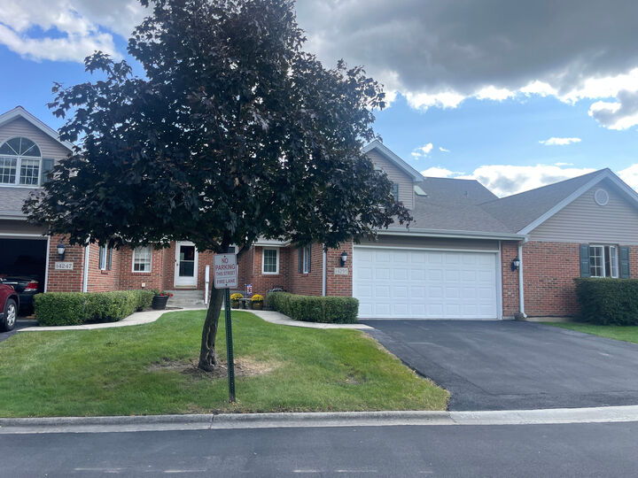 Property Photo: 14255 Wedgewood Glens Drive IL 60462