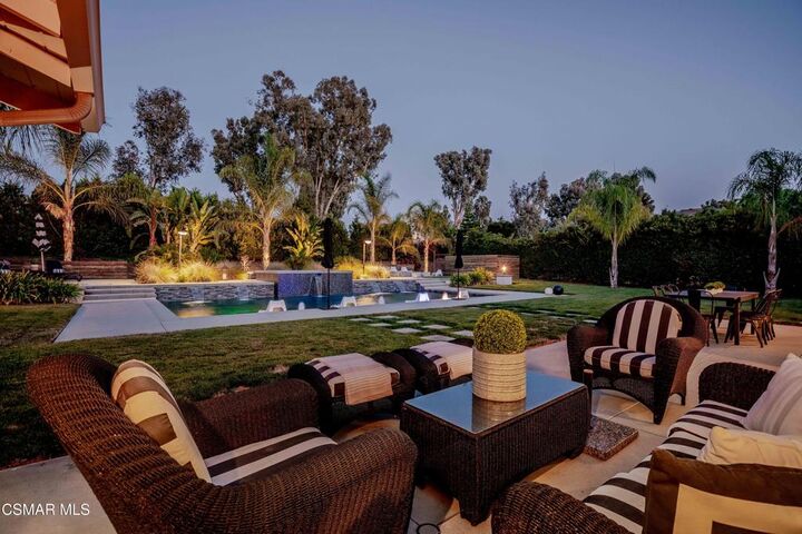 Property Photo:  552 Longbranch Road  CA 93065 
