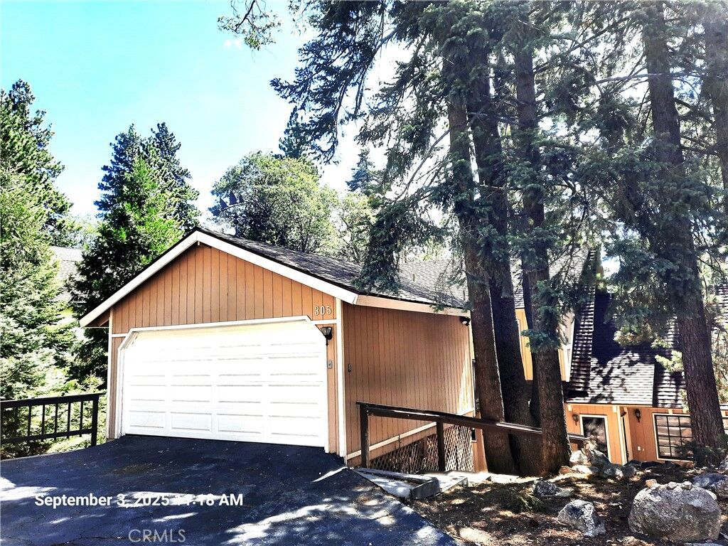 Property Photo:  305 Auburn Drive  CA 92352 