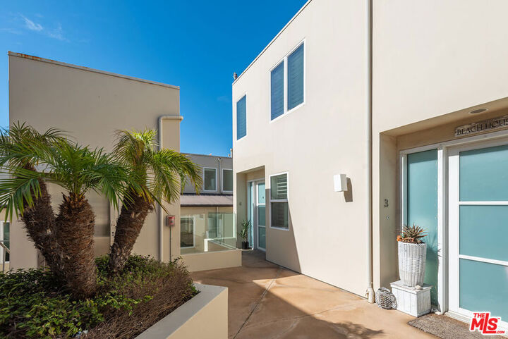 Property Photo:  7301 Vista Del Mar 4  CA 90293 