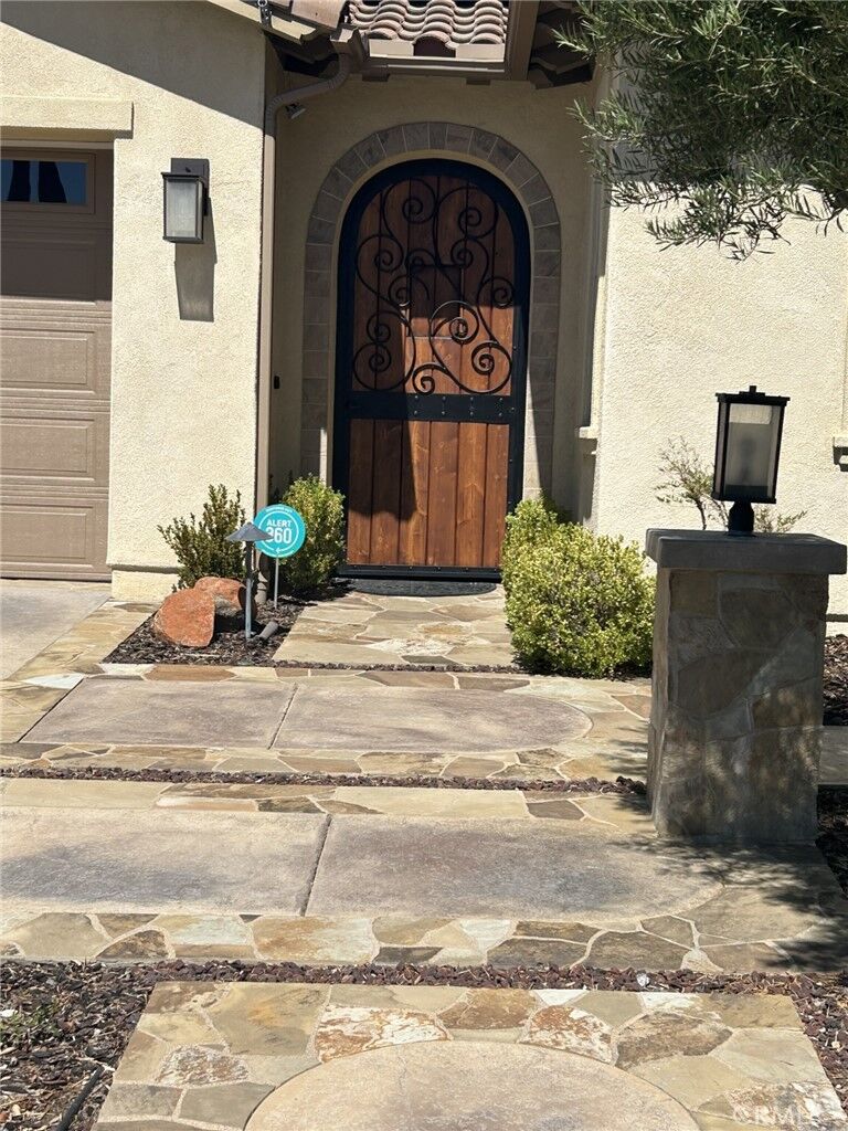 Property Photo:  42351 Gronlund Court  CA 92592