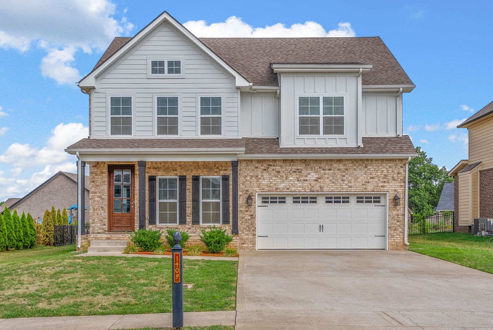 Property Photo: 1409 Hereford Blvd TN 37043