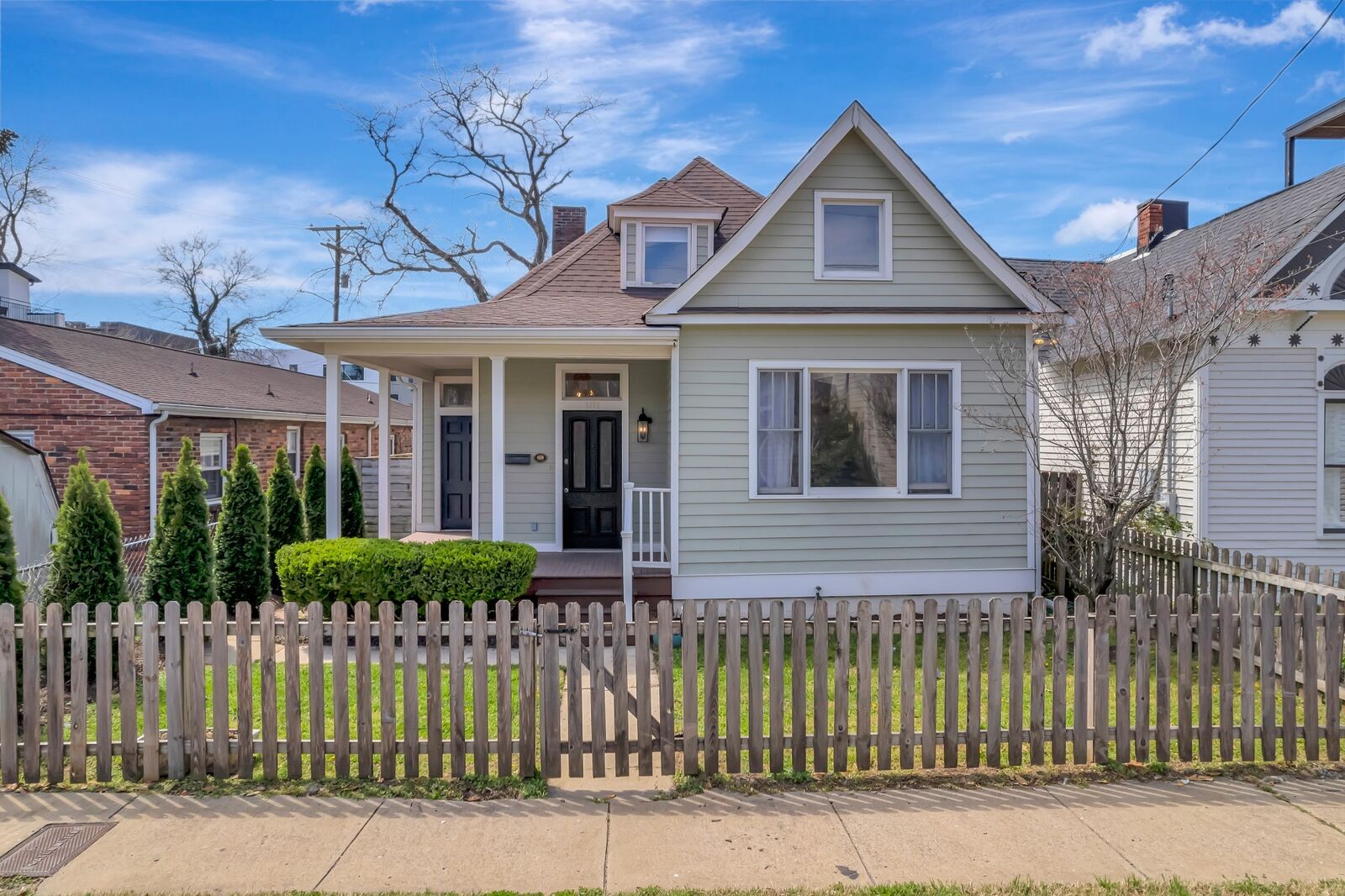Property Photo:  1077 2nd Ave S  TN 37210 