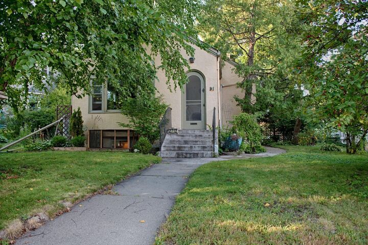 2712 E Minnehaha Parkway  Minneapolis MN 55406 photo