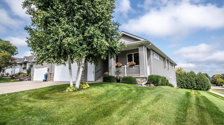2200 Greenfield Drive W  Northfield MN 55057 photo