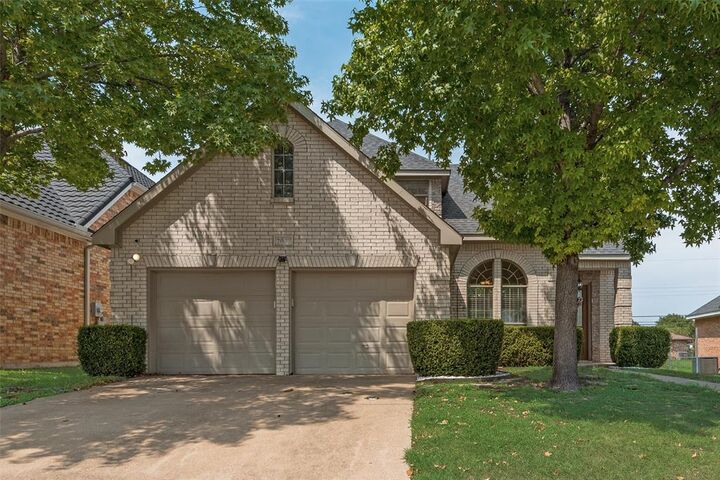 Property Photo: 2047 Chevella Drive TX 75232