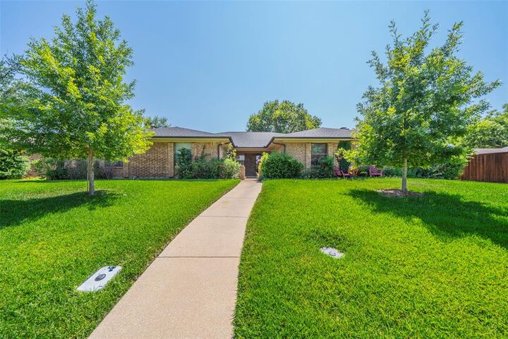 Property Photo: 510 Sierra Drive TX 75115