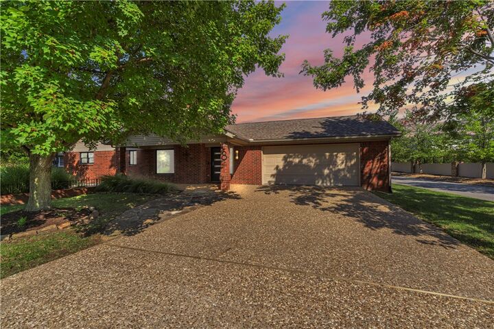 8 W Prairie Dunes Court  Rogers AR 72758 photo