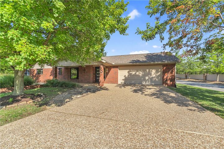 8 W Prairie Dunes Court  Rogers AR 72758 photo