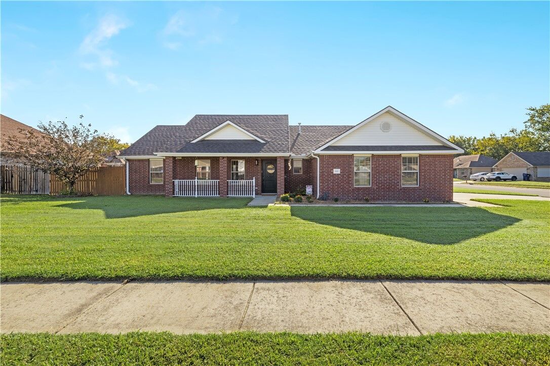 Property Photo:  1601 Affirmed Lane  AR 72753 