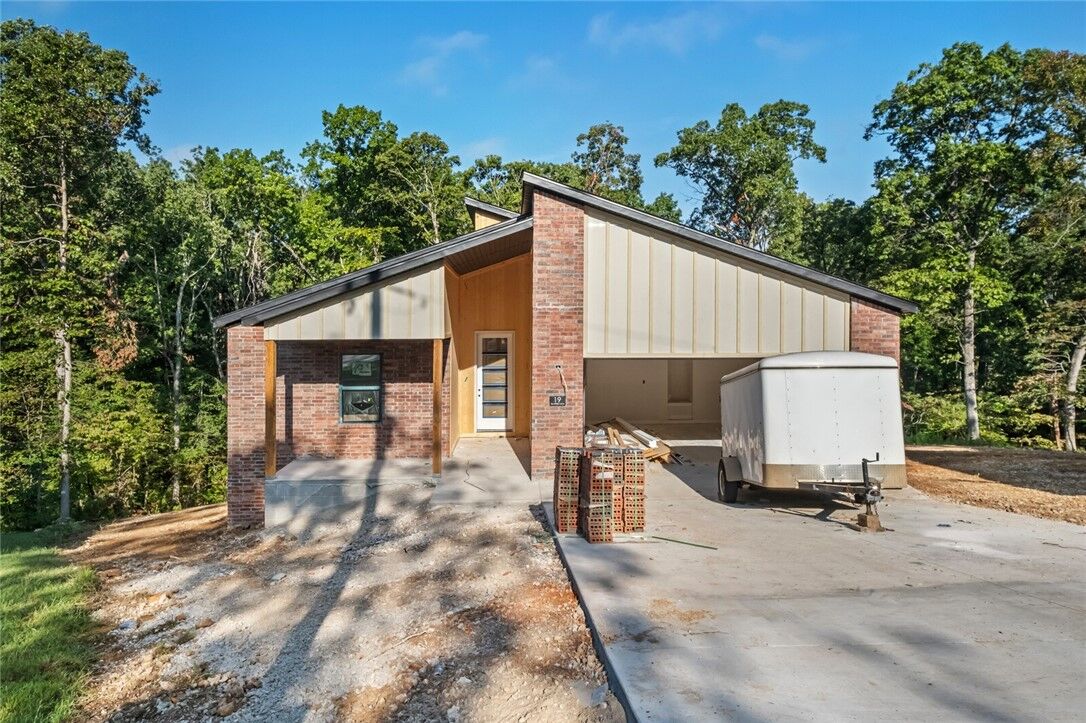 Property Photo:  19 Dumfries Lane  AR 72715 
