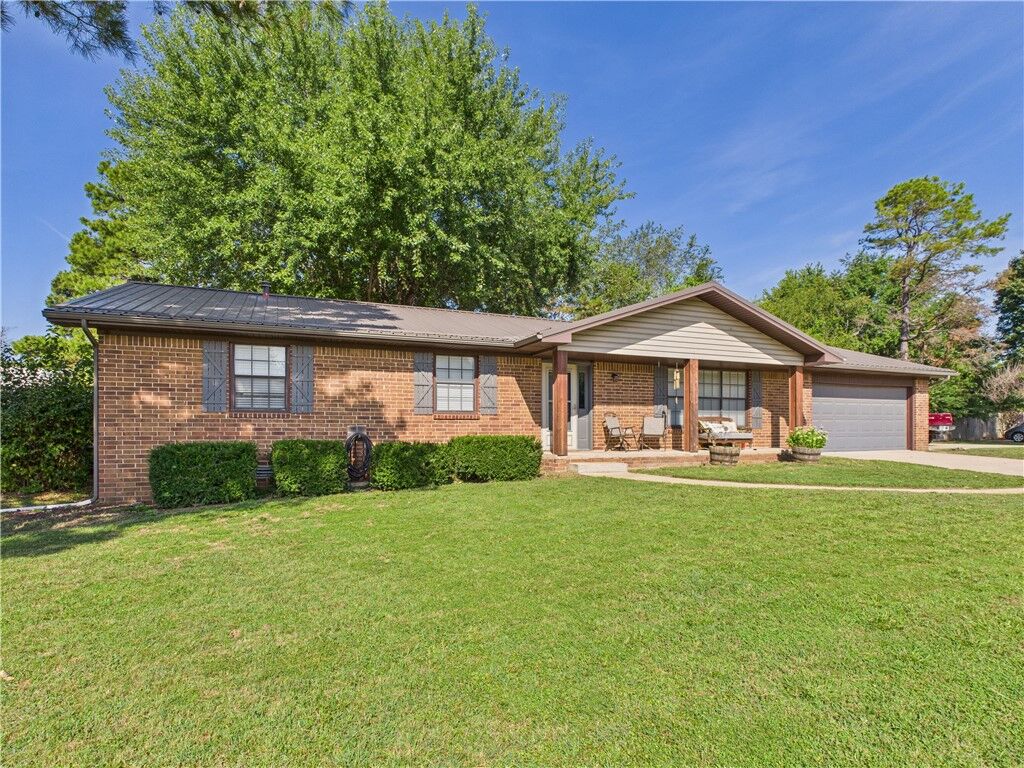 Property Photo:  300 Lark Lane  AR 72601 