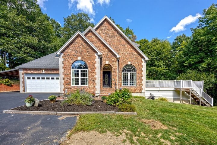 3 Flagg Dr  Leicester MA 01524 photo