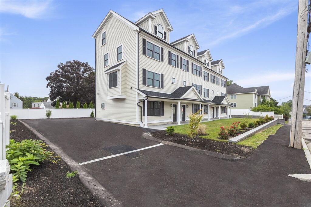 Property Photo:  161 Sumner St  MA 02169 