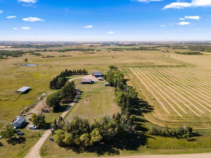 Property Photo:  46512 Range Road 150  AB T0B 4H0 
