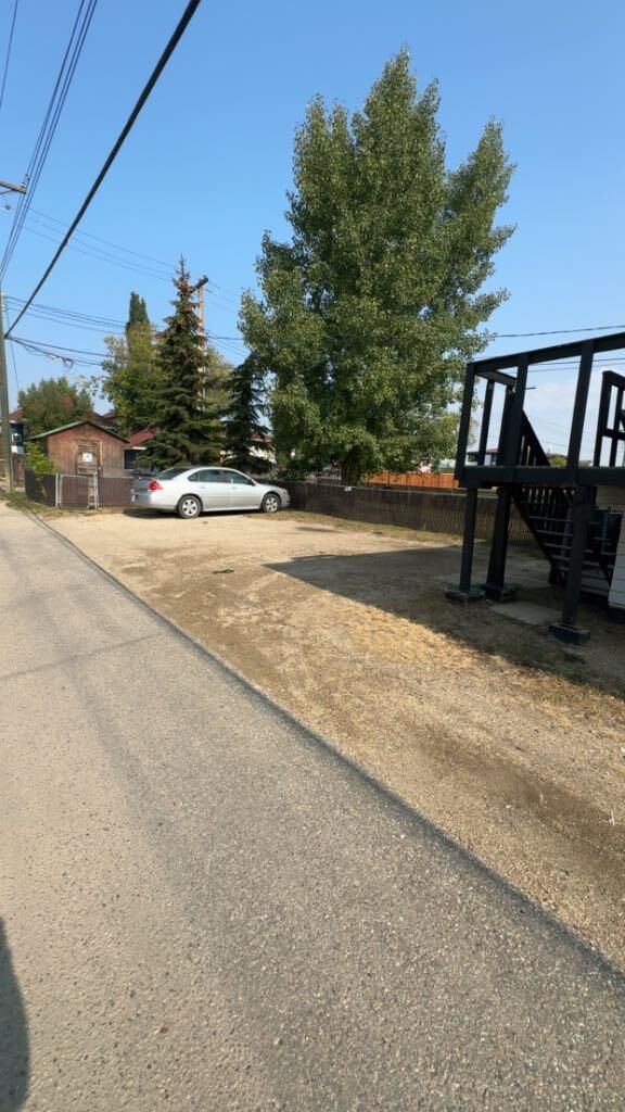 Property Photo: 10132 102 Avenue AB T8V 1A1