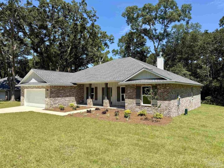 Property Photo: 3318 Durney Dr FL 32533