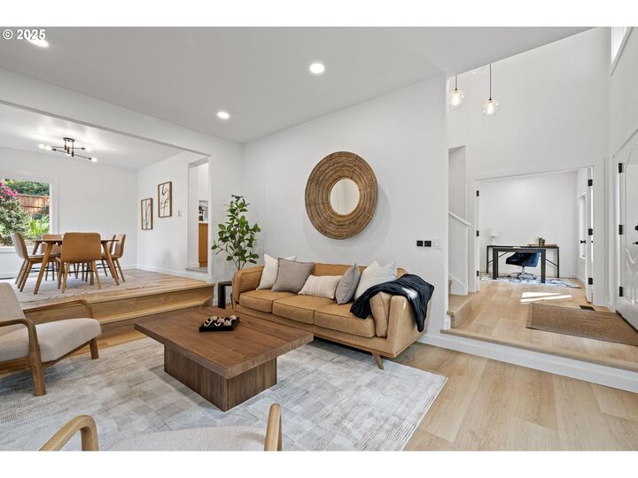 Property Photo: 2630 Bowmont Dr OR 97405