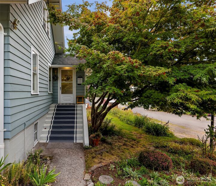 Property Photo:  260  11th Street  WA 98230 