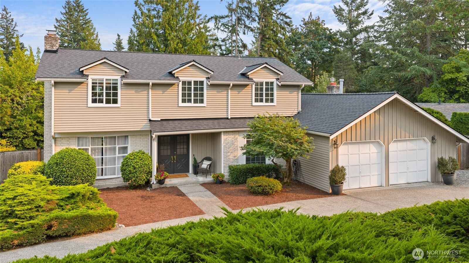 Property Photo: 930 179th Place NE WA 98008