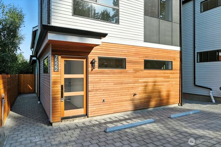 Property Photo: 7522 31st Avenue NE WA 98115