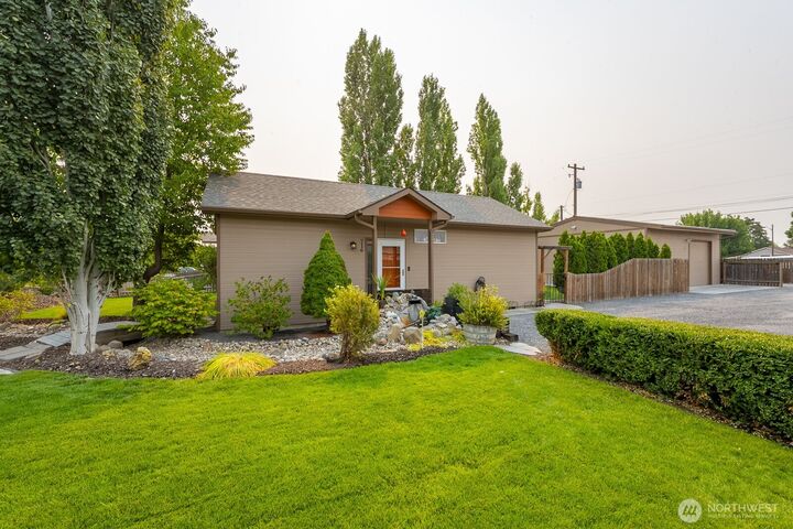 716 S Wanapum Drive  Moses Lake WA 98837 photo