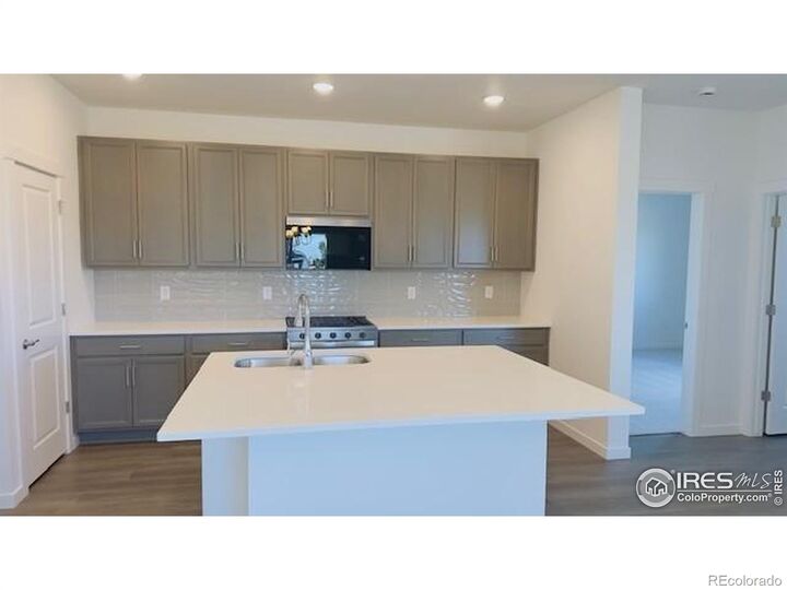 Property Photo:  689 Muturu Road  CO 80534 