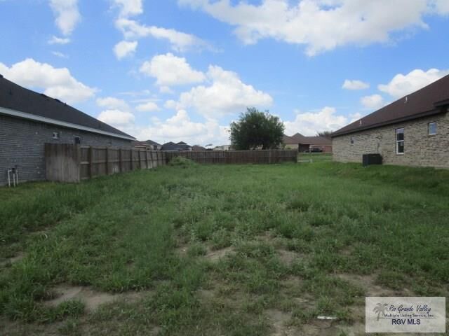 Property Photo:  512 N Kika De La Garza Cir.  TX 78560 