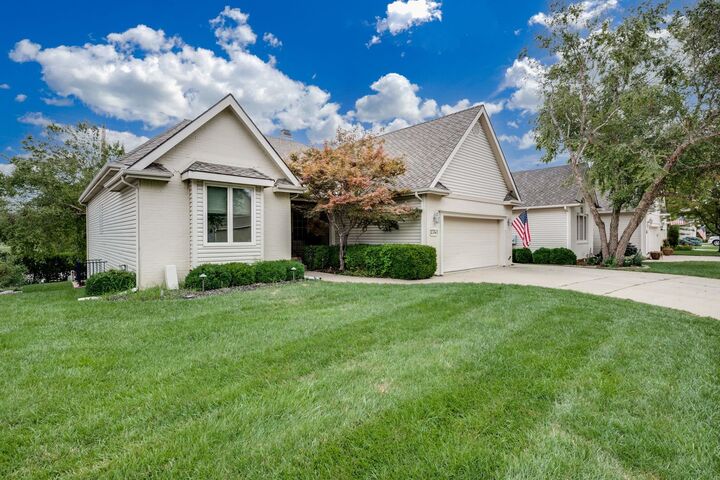 Property Photo: 12740 E Bradford Circle KS 67206-4100